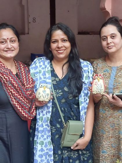 More happy faces from the Bhopal Potter's Market. It's a special place for me, as it was the first market I ever participated in back in 2016.