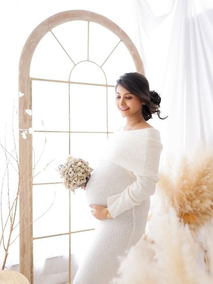 Solo Radiance: Portraits of the Mother-to-Be photo 103