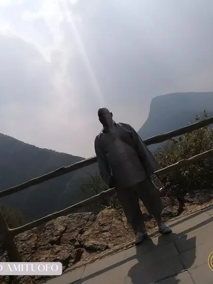 On the path to the Damo Cave in the Songshan mountains. This pilgrimage is a journey to the place where Bodhidharma meditated for nine years, a foundational story of Zen.
