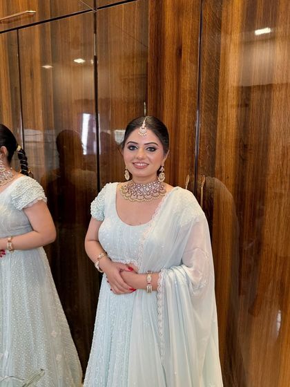 Party & Guest Glam photo 40