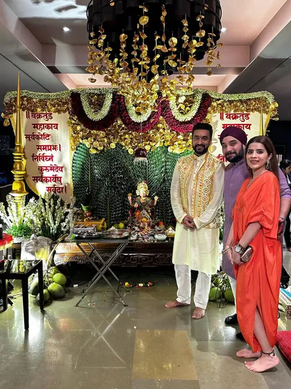 Another cherished moment from the Ganesh Chaturthi celebrations at the Kundra residence, with Mr. Raj Kundra. Our team ensures every detail is perfect for such important family occasions.