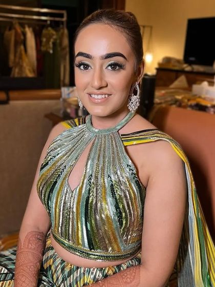 Chic Ponytails photo 12