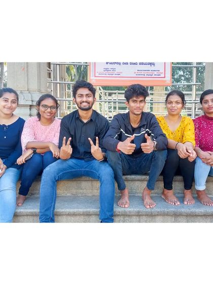 A smaller group from the Achalu Betta trip. We encourage making new friends and forming smaller crews within the larger group.