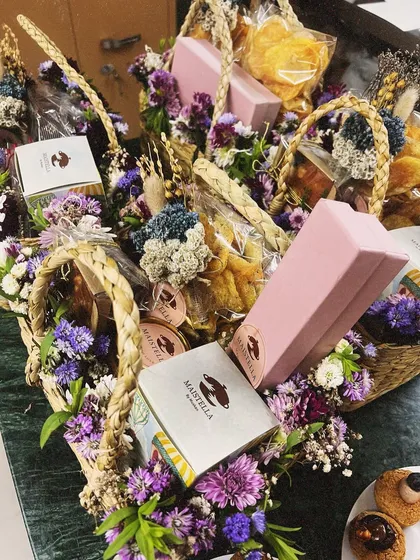A collection of my Rakshabandhan gift hampers, overflowing with fresh flowers and artisanal treats. It’s such a joy to be a part of your celebrations.