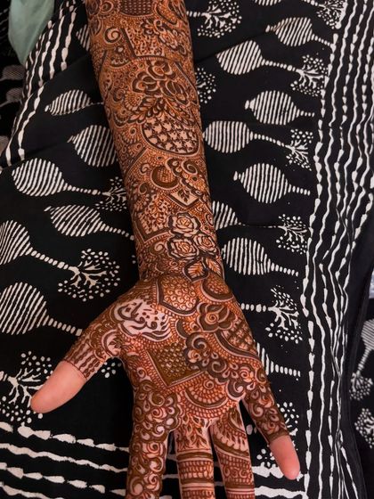 Mehendi Art by Nishat - Mehndi (Henna) Artistry Elaborate Bridal Henna photo 25