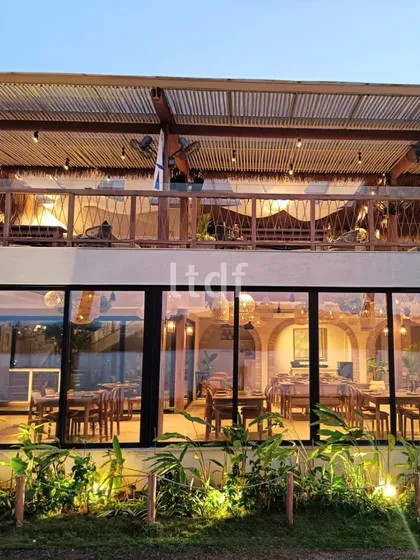 The two-storey ISSA Goa combines a soundproof lower level for quiet meals with a nautical-themed upper deck offering panoramic river views. The design focuses on simplicity and connection to the beautiful natural surroundings.