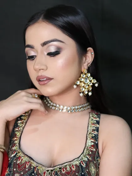 A mesmerizing cut-crease eye makeup look, demonstrating the precision and artistry taught in our advanced modules.