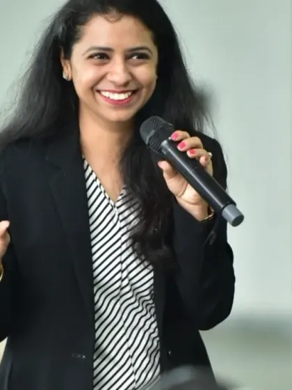 My goal is to make healthy living feel achievable and enjoyable. A snapshot from a Women's Day session where I shared simple, effective tips for managing stress and diet with the wonderful teachers at Lovely Heritage Public School.