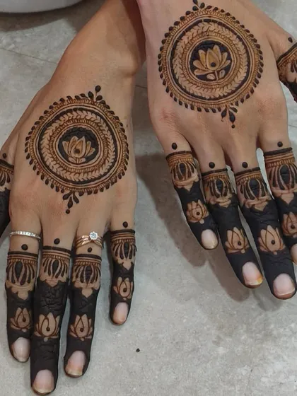 Simple, but so elegant. This design features a lotus mandala, perfect for a Roka, engagement, or for bridesmaids. I love creating these clean, modern patterns that still feel traditional.