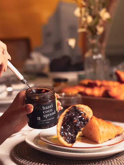 A moment of pure indulgence. Our rich, artisanal hazel coco spread is the perfect companion to a warm, flaky croissant. This pantry essential is made in-house to bring a touch of luxury to your breakfast or snack time.