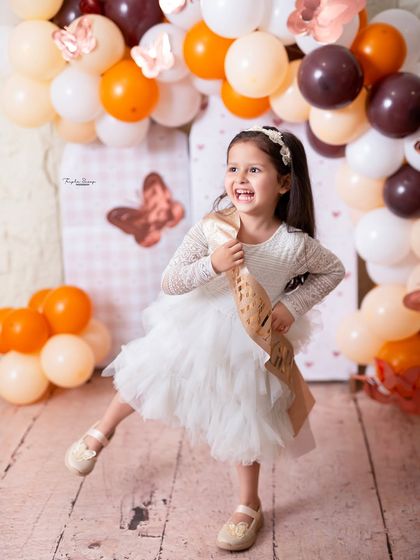 A joyful dance to celebrate turning four! I encourage kids to be themselves, which allows me to capture their genuine energy and happiness during the shoot.