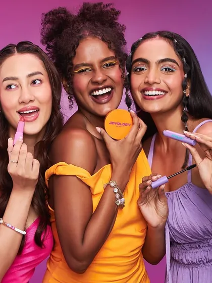 This vibrant group shot for the Joyology Beauty launch campaign showcases my ability to create fun, colorful, and cohesive makeup looks across different models. I used bright eyeshadows and complementary lip colors to reflect the brand's playful energy.