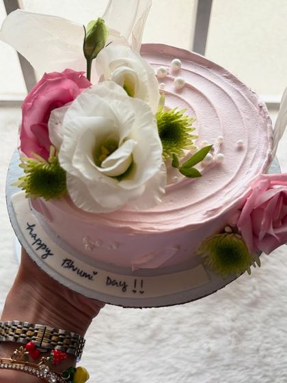 Drishtii Anandd - Custom Celebration Cakes Elegant & Floral Cakes photo 46