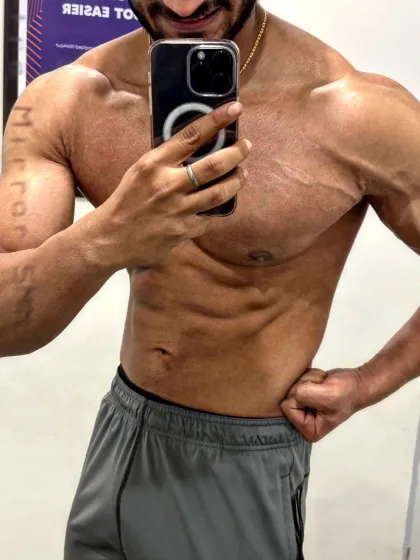These images and videos show my day-to-day process of checking my physique, practicing various poses like the front double biceps, side triceps, and back spreads. Each one is a small step in the long journey of building a championship-level body.