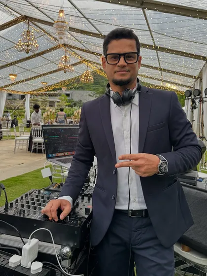 All set for a wedding reception at Amitarasa. Beyond the club, I bring a professional and customized experience to your most special day, ensuring the music is perfect from the first guest's arrival to the final dance.