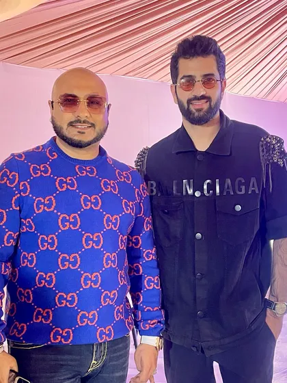 Sharing a frame with the powerhouse performer B Praak before opening his show. It's always a pleasure to connect with fellow artists who are masters of their craft.