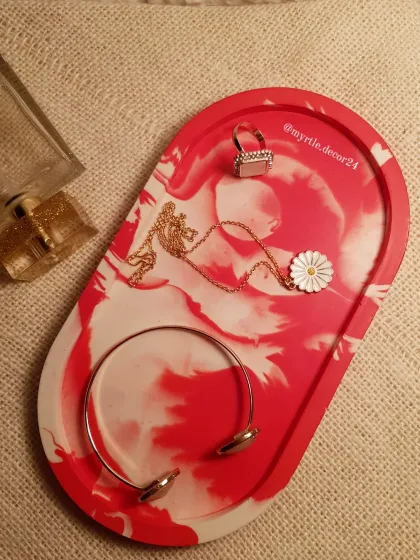 Our XL red and white marble trinket tray, perfect for Valentine's Day gifting or for anyone who loves a pop of red.