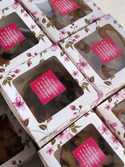 Drishtii Anandd - Custom Cupcakes & Dessert Gifting Dessert Gifting & Hampers photo 7