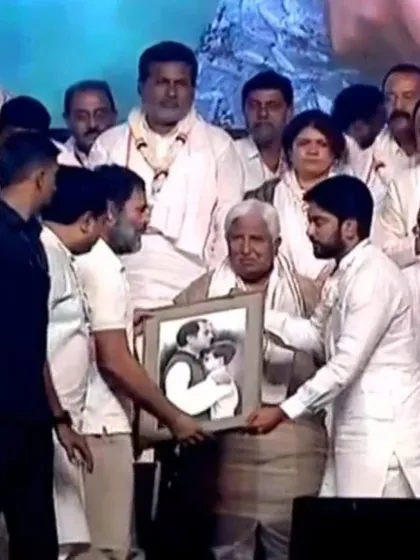 A truly humbling moment, seeing my artwork being presented to Rahul Gandhi ji. It was an immense honor to have my art chosen for such a meaningful gift, bringing a personal moment from the past to life.