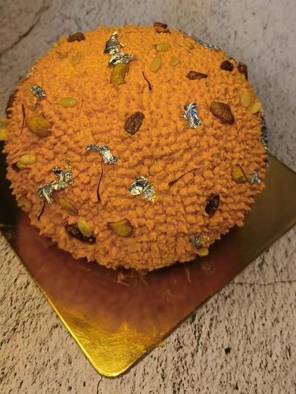 Another look at the Motichoor Laddu cake, a favorite in our Indian fusion baking classes.