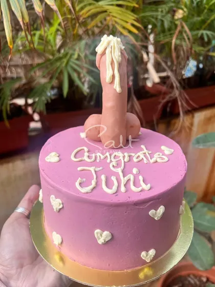 Bachelorette season is in full swing, and I'm here for all the cheeky cake requests. This one was definitely a conversation starter at the party.
