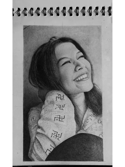 Bahot mushkil kaam hai, kisi ke chehare ki muskaan banana. I love capturing moments of pure joy like this one. The challenge is to make the smile in the sketch feel as warm and genuine as it is in real life.