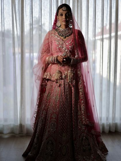 Classic Red & Pink Bridal Looks photo 19