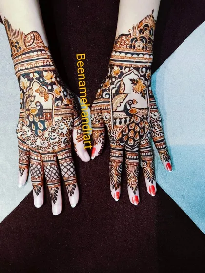 Another view of the beautiful peacock mehandi.