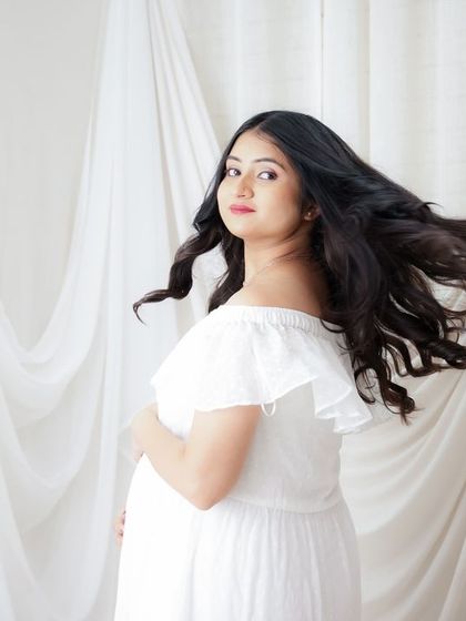 Solo Radiance: Portraits of the Mother-to-Be photo 105