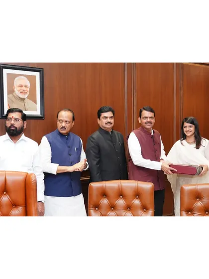 Presenting the design vision for the Vidhan Bhavan renovation to Maharashtra's leadership. Restoring a space so deeply rooted in history while aligning it with the future is a rare honor. My gratitude to the Hon. Chief Minister, Deputy Chief Ministers, and Chairman for their belief in our vision.