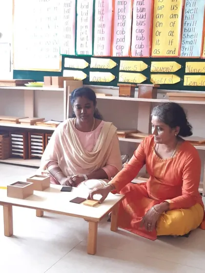 An educator from Senthil Public School works with the thermic tablets. Our training focuses on ensuring teachers have a deep, practical understanding of each material's purpose.