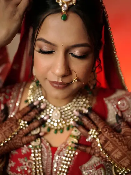 A close-up on Neha's soft glam eyes and flawless base. The goal is always to enhance, not to mask, for that perfect bridal glow.