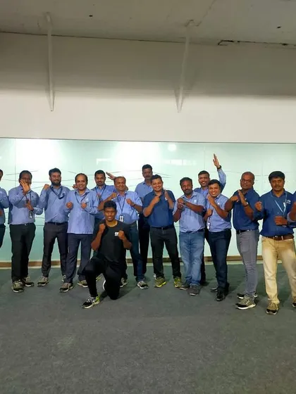 Our corporate self-defense programs are for everyone. Here, we conducted a workshop for the male employees of a leading defence sector company, focusing on building situational awareness and providing practical skills for ensuring personal and team safety.