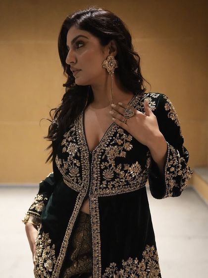 A work of art. The talented Rupali Jagga looking incredible in a green velvet outfit, perfectly accessorized with one of our statement silver rings.