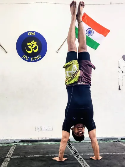 A Sunday handstand session at the gym. We incorporate balance and bodyweight exercises to build functional strength and control.
