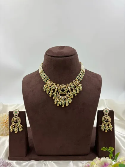 The Royal Hathi set with green accents.