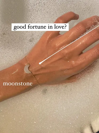 A simple moment with my white moonstone 'ádhvaya' bracelet. This piece is designed to bring good fortune in love and is a beautiful, gentle reminder of the heart's resilience.