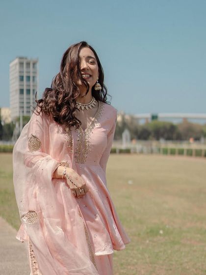 Fun Mehndi & Pre-Wedding Looks photo 27