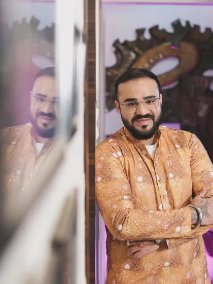 A vibrant and fresh look for a Haldi ceremony. For pre-wedding events, I create a style that is light, comfortable, and matches the festive atmosphere, ensuring you look great in all your photos.