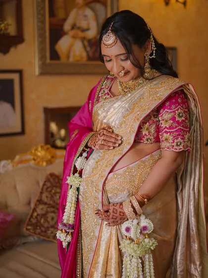 A beautiful moment from a Dohale Jevan, or baby shower. I designed these fresh flower kalire and other accessories to celebrate the mother-to-be, matching the traditional and elegant feel of her celebration.