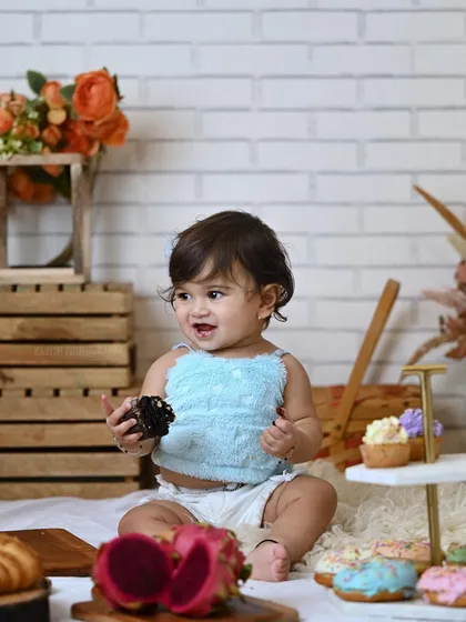 An expressive moment captured during the baby's studio session.