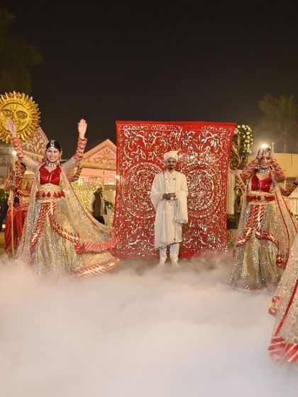 Grand Entrances: The First Impression photo 47