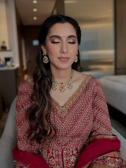 A close-up of Adhya's eye makeup. This unfiltered shot shows the seamless blending and soft tones we used to create a sophisticated and timeless look.
