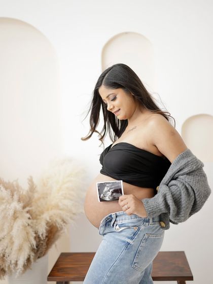 Solo Radiance: Portraits of the Mother-to-Be photo 107