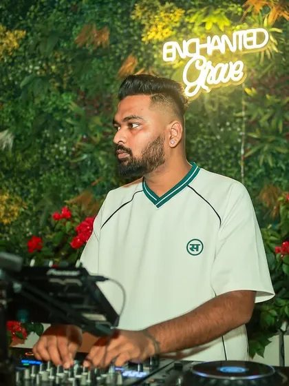 Another angle from the 'Enchanted Grove' event, showing my concentration as I line up the next track.