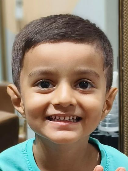 Sharp Haircuts for Men & Kids photo 39