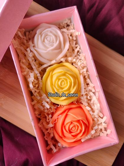 Sweeten your Valentine's Day with these beautiful rose soaps. They last much longer than real flowers and are a lovely, fragrant gift. This box contains three roses in different colors.
