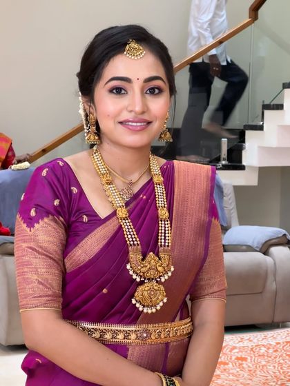 A radiant look for a traditional function. I focused on creating a flawless base with soft, defined eyes and a natural lip color, perfect for pairing with heavy temple jewelry.