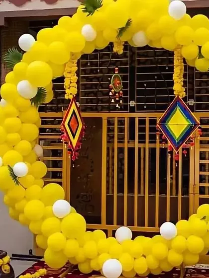 This image showcases the detail of our Haldi balloon arch, combining the playful look of balloons with traditional decorative pieces. This setup is versatile and can be installed in various indoor or outdoor locations.