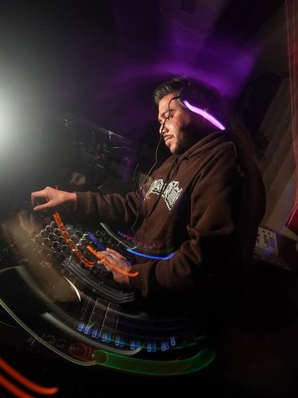 Behind the Decks: The Art of the Mix photo 26
